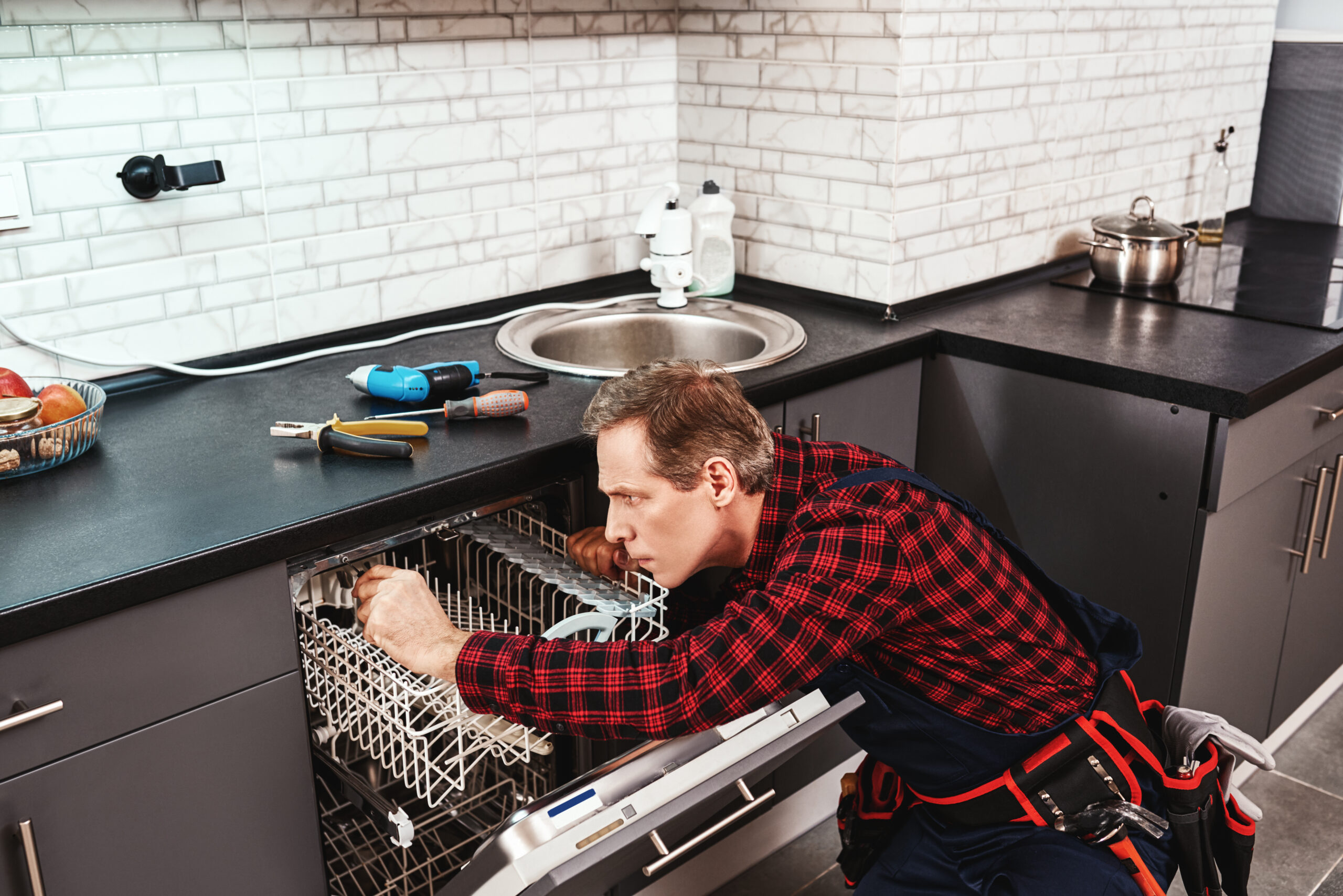 dishwasher-repair-man-colombus